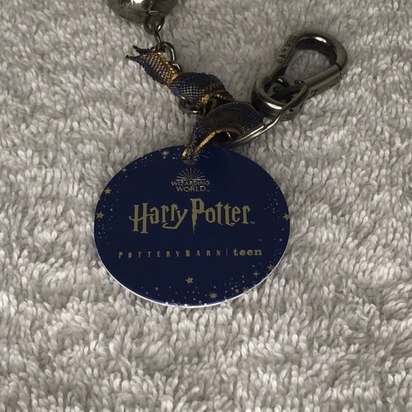 NWT Pottery Barn Teen Harry Potter 'Dark Mark' Keychain in Silvertone Metal - Picture 5 of 5